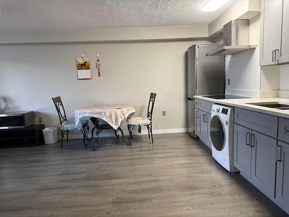 Photo 2 of 6 - 6611 Minoru Blvd #10 - Richmond, BC Building Photo - 6611 Minoru Blvd #10