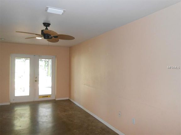 5th image of 1094 Bacon Ave