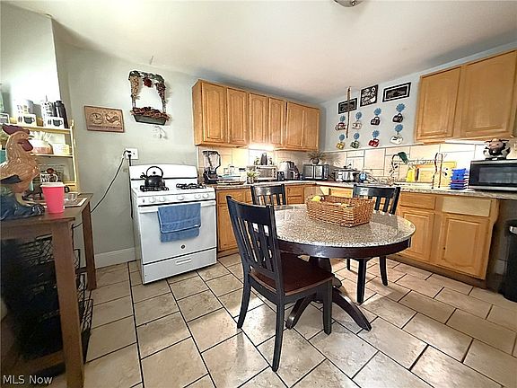 3rd image of 3707 Newark Ave