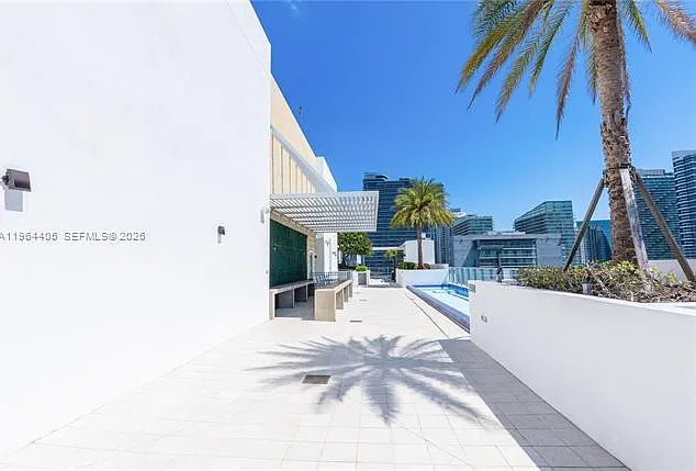1010 SW 2nd Ave #606 — Photo 35