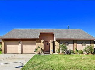 309 Forest Hills Dr, League City, TX 77573