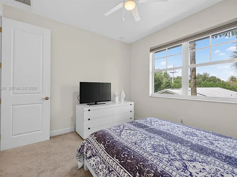 608 SW 15th St — Photo 46