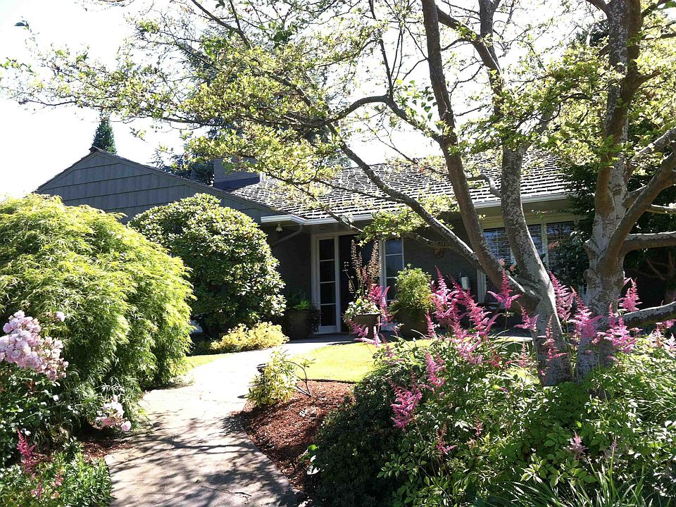 2nd image of 5716 61st Ave NE