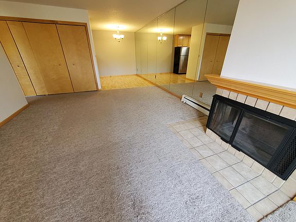 4th image of 1400 Dakota Ave S Unit 308
