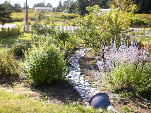 1004 Donald Ave, Oak Harbor, WA 98277