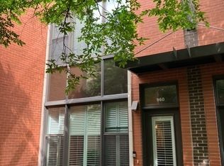 960 N Crosby St, Chicago, IL 60610
