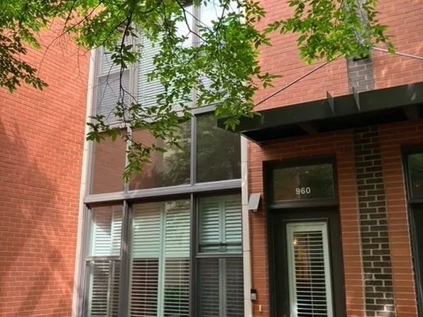 960 N Crosby St, Chicago, IL 60610