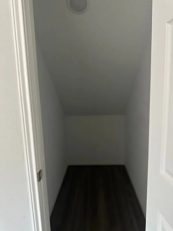 3 bed, 2.5 bath, 1720 sqft, $1,750 — Photo 3