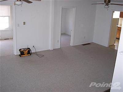 4th image of 1102 Linden Dr