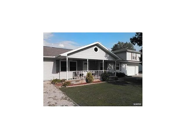 114 Lyle Dr photo 1