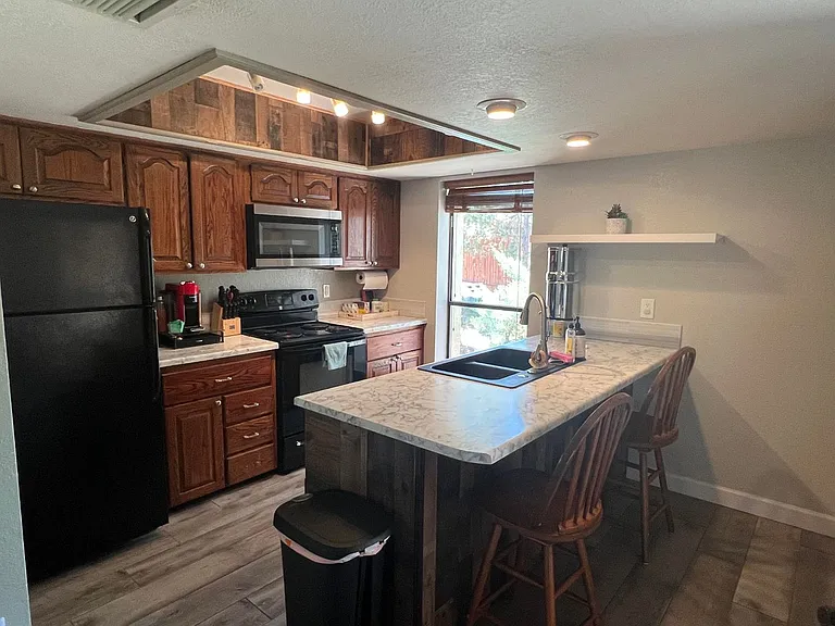 602 N Easy St #C — Photo 8