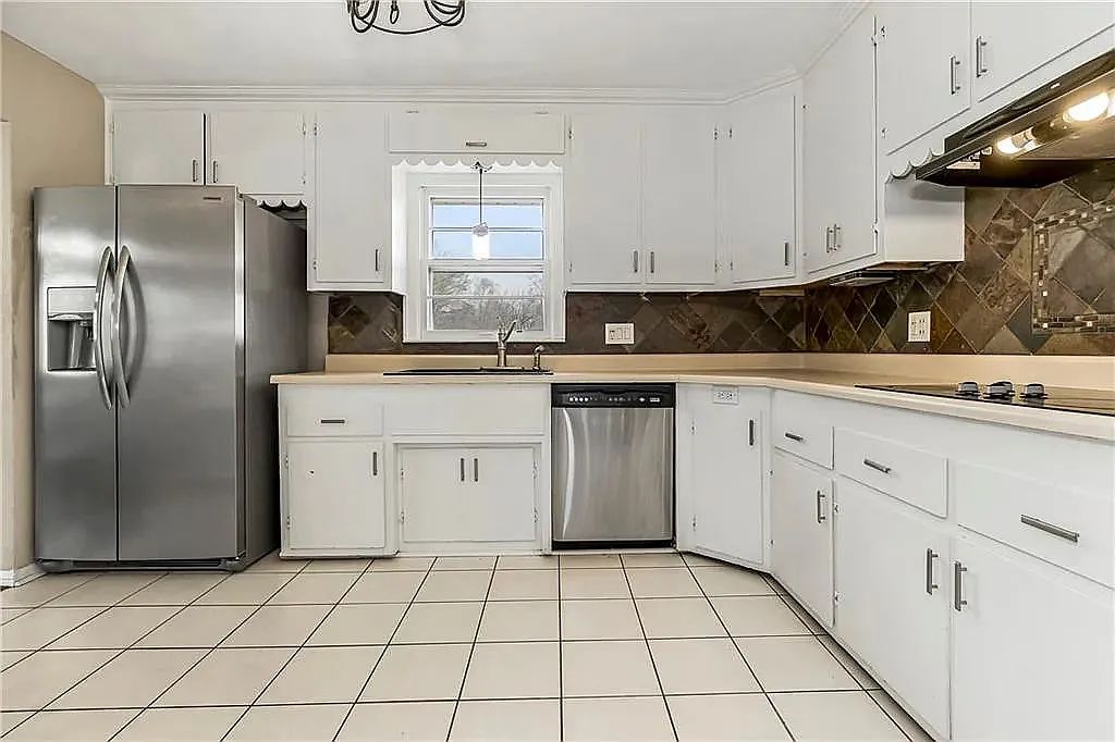 1305 Craig Drive - 1 — Photo 4