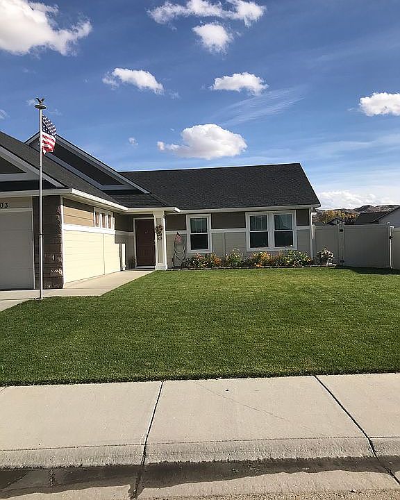 1st image of 4003 Queen Anne Dr