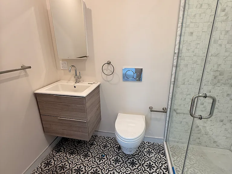 7 Thornley St #1 — Photo 11