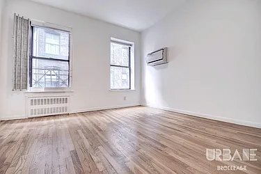 Rented by Urbane Brokerage