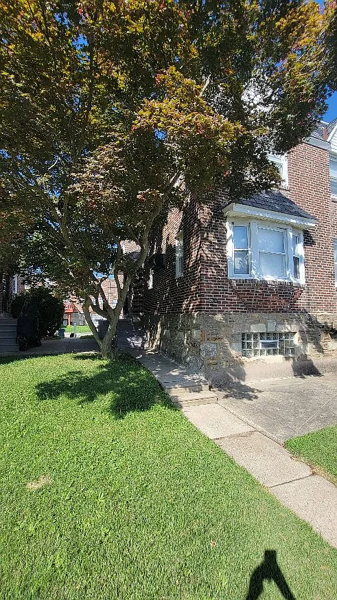 2 bed, 3050 sqft, $1,550 — Photo 2