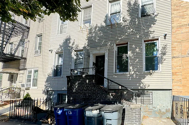 Rented by Terra Magia Inc | media 27