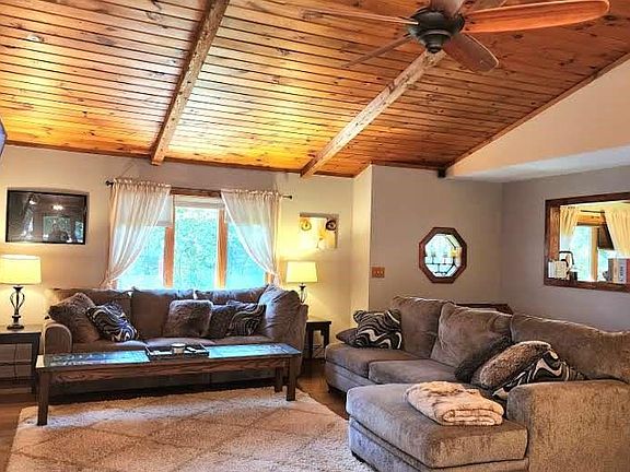 5th image of 3 Blueberry Ln