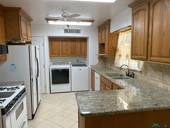 2nd image of 44 Wildy Dr
