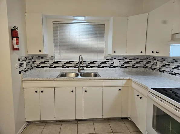 521 Palomas Dr SE, Albuquerque, NM