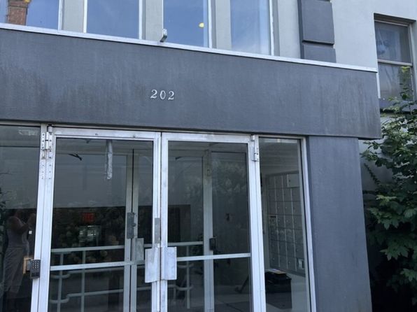 202 Main St APT 205