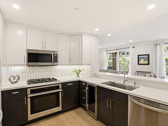 5th image of 1155 Merrill St APT 101