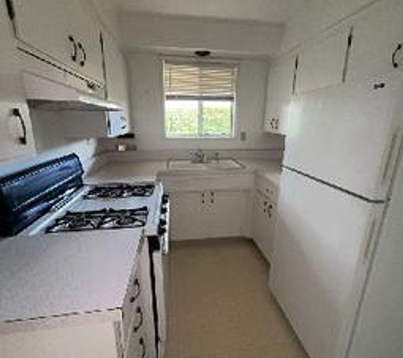 1st image of 230-236 Cherry St #230