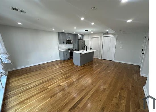 5th image of 2636 Belgrade St APT 202