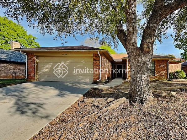 1208 Brookfield Ln