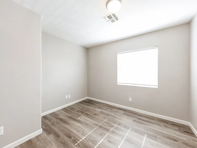 22052 N 30th Dr — Photo 15