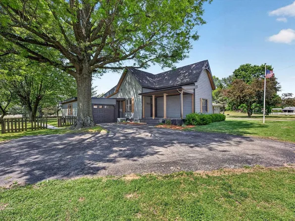 933 2nd St, Plainville, IN 47568