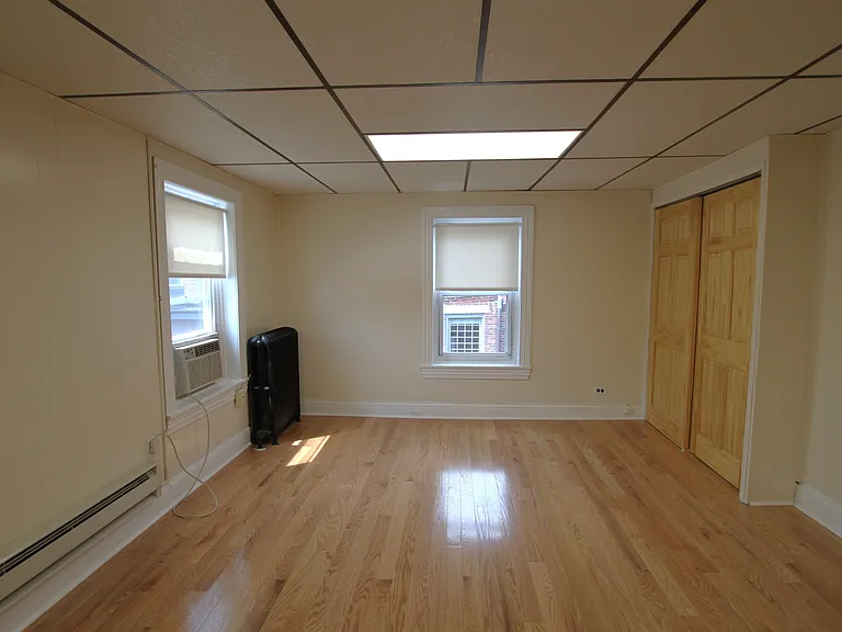 2211 Locust St #L4R — Photo 2