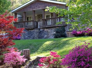 76 Utopia Rd, Asheville, NC 28805
