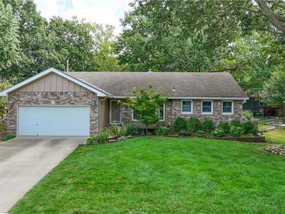 10015 Rosehill Rd, Lenexa, KS, 66215