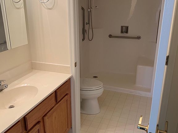 3rd image of 1103 S Schumaker Dr APT 203