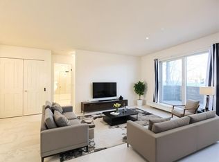 11 E Dover Point SE #116, Calgary, AB T2B 3J8