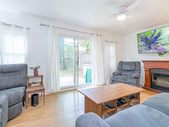4th image of 721 Malone Rd #6