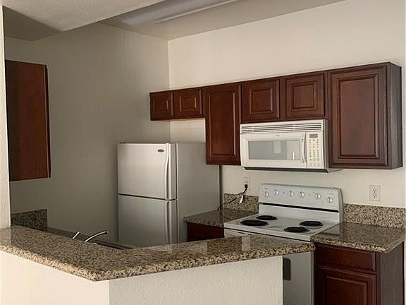 3rd image of 5134 S Jones Blvd Unit 108
