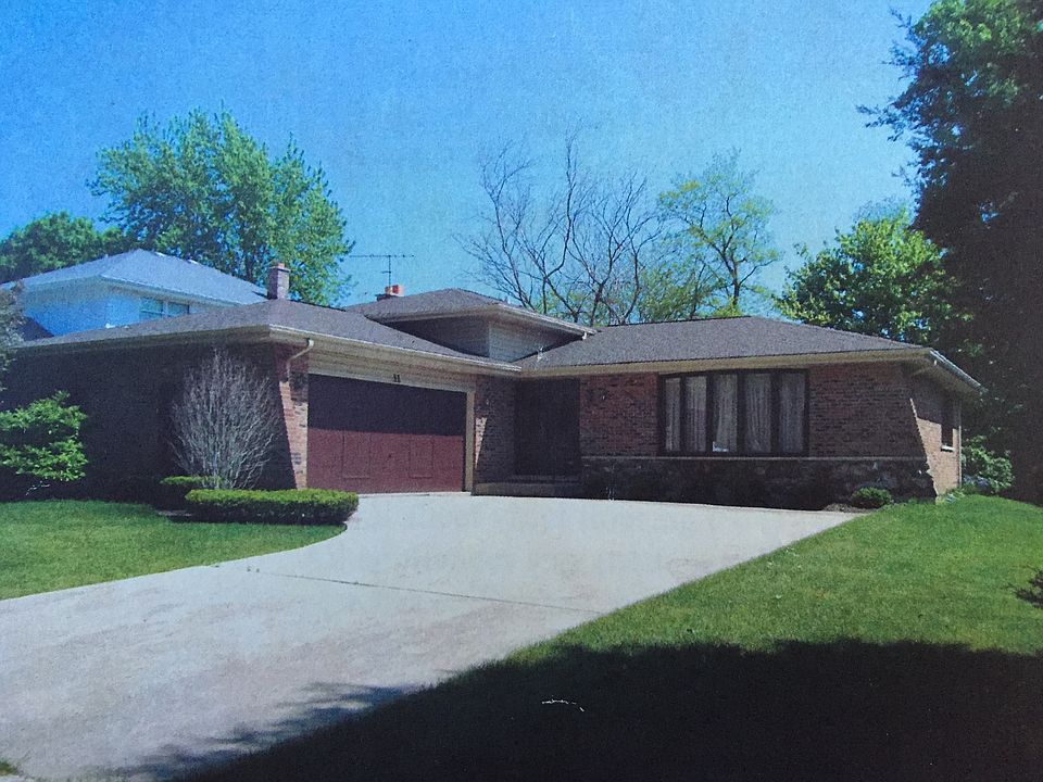 1st image of 11 James Dr