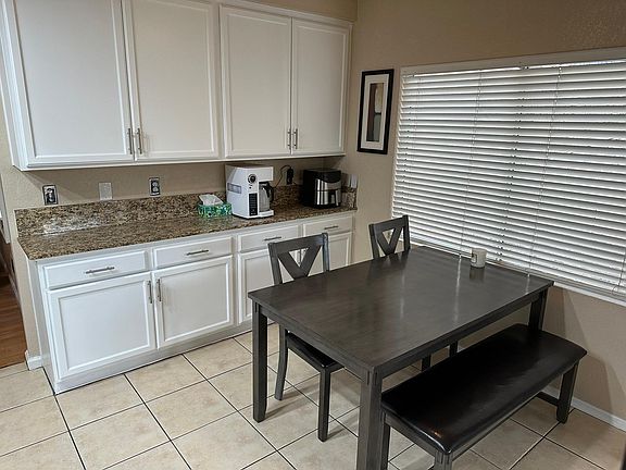 3rd image of 1436 Country Hollow Dr