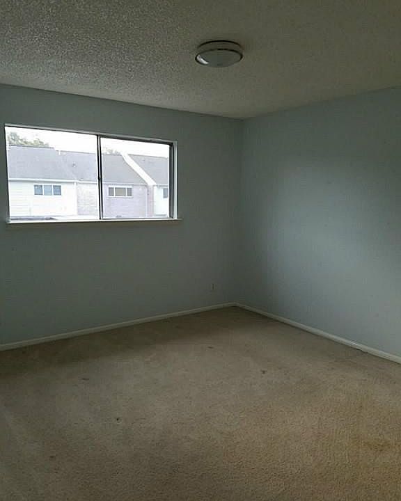 1st image of 2218 Shadowdale Dr
