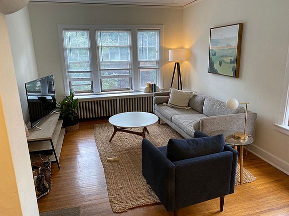 3rd image of 3508 Dupont Ave S #5