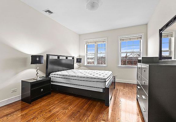 5th image of 6047 Huxley Ave #2