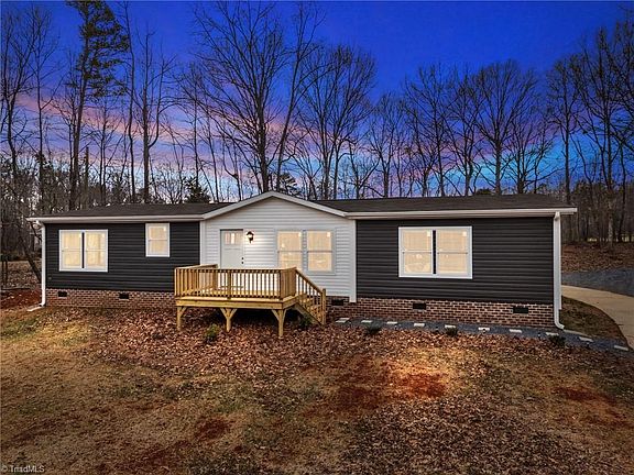 3rd image of 430 Cabin Creek Dr