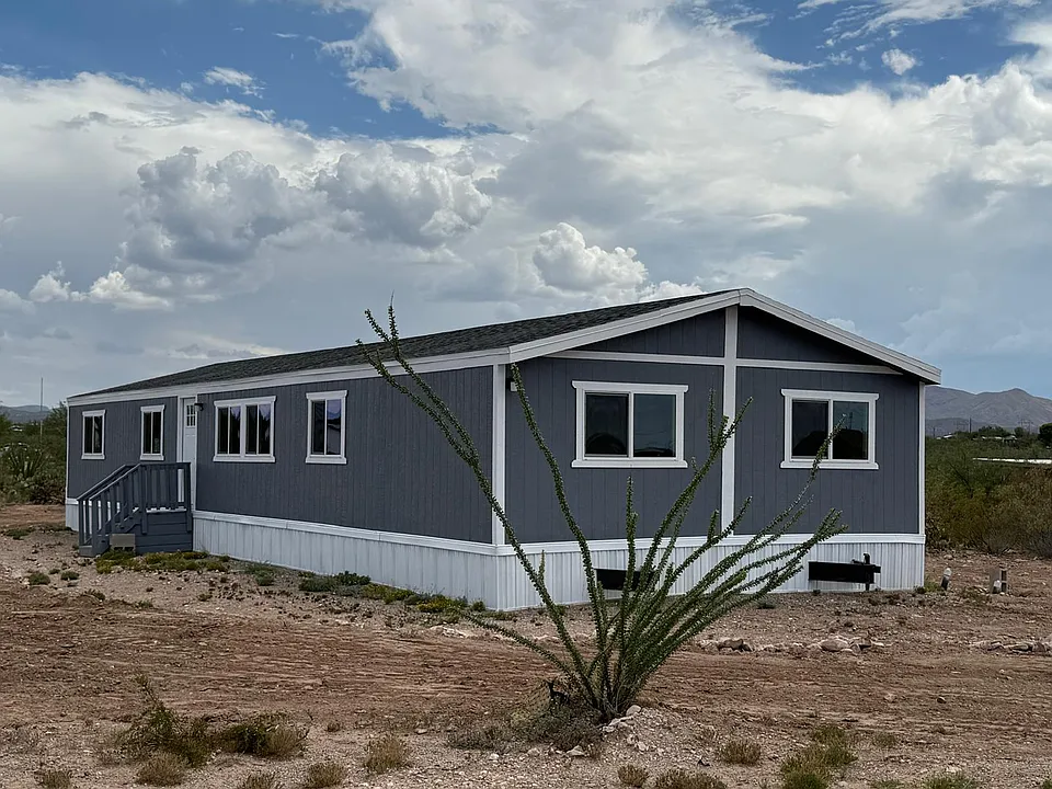 13687 S Hound Dog Rd