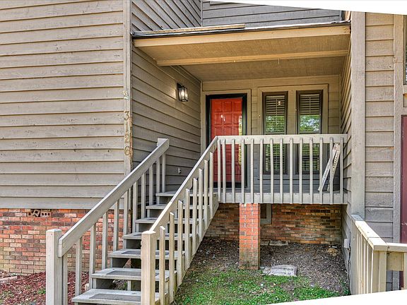 5th image of 3126 Village West Drive