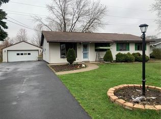 429 Sussex Dr, Cranberry Township, PA 16066