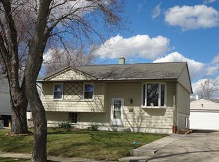 1139 Cinnamon Rd, Fort Wayne, IN 46825