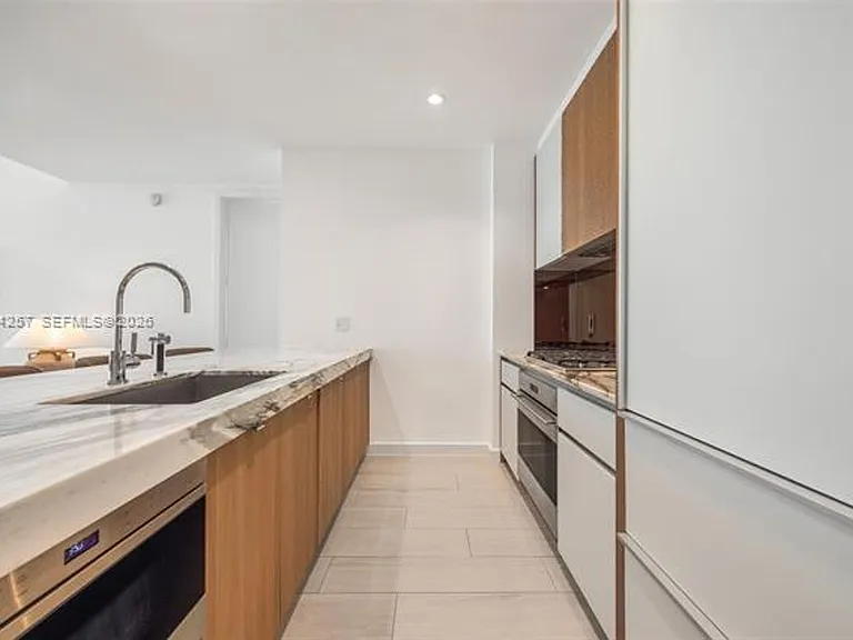 2831 S Bayshore Dr #CU-1701 — Photo 24
