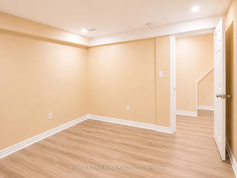 16 Dominy Dr — Photo 13